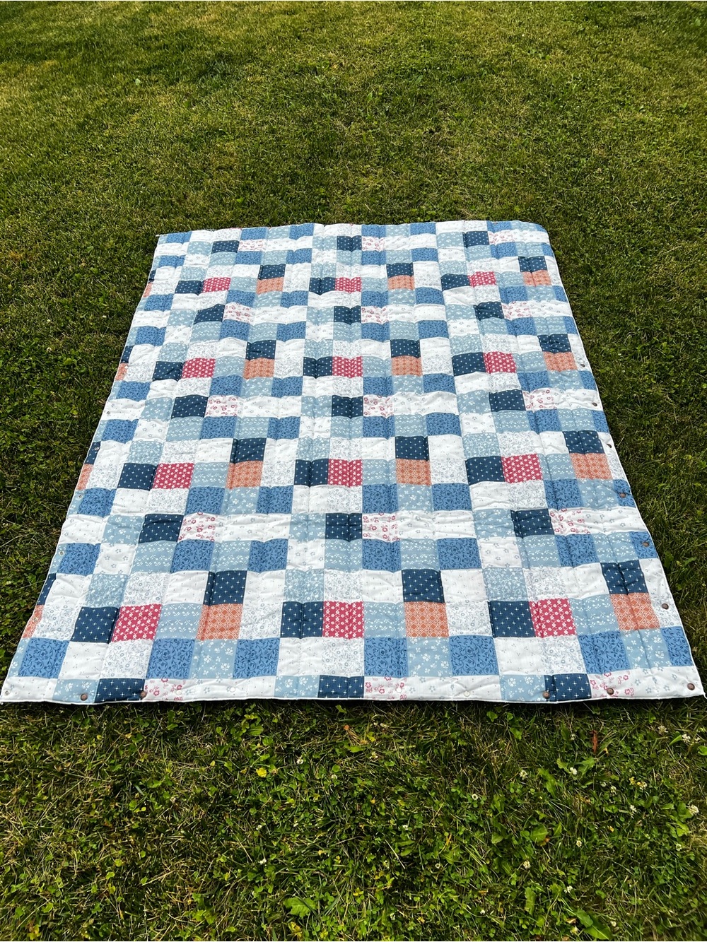 Vintage Snap Printed Quilt